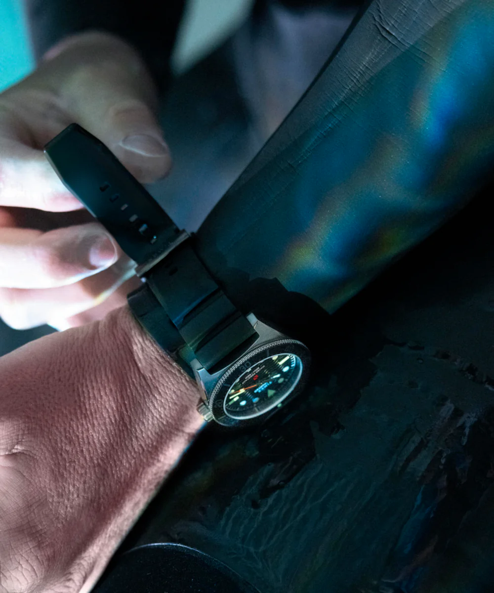 Deepwater Reef 200 41mm Synthetic Rubber Strap Watch    - Image 3